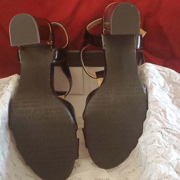 Black patent leather  Strappy Sandal with heel - Picture 2 of 4